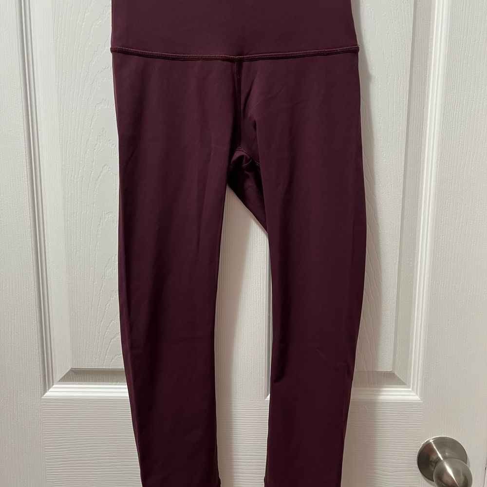Lululemon Leggings Size 4 - wunder Under